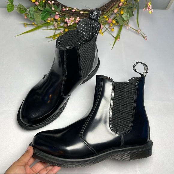 DR. MARTENS Flora Polished Smooth Chelsea Boot Size 7 - Picture 5 of 14